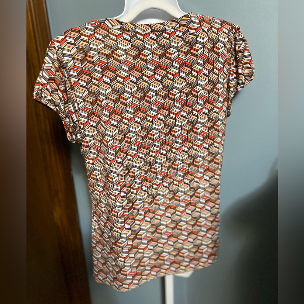 ☃️$5☃️ Worthington Stretch Geometric Patterned Short Sleeve Blouse Preloved - Picture 3 of 3